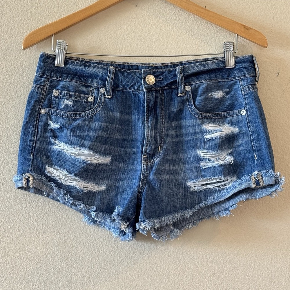American Eagle Tomgirl Shortie Denim Shorts Distressed Raw Hem Size 6 Y2K